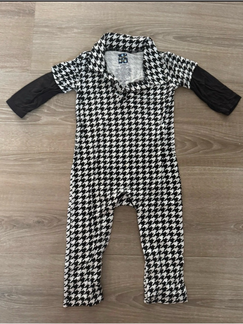 Kickee pants 18-24 Kids Black & White Houndstooth One-Piece
